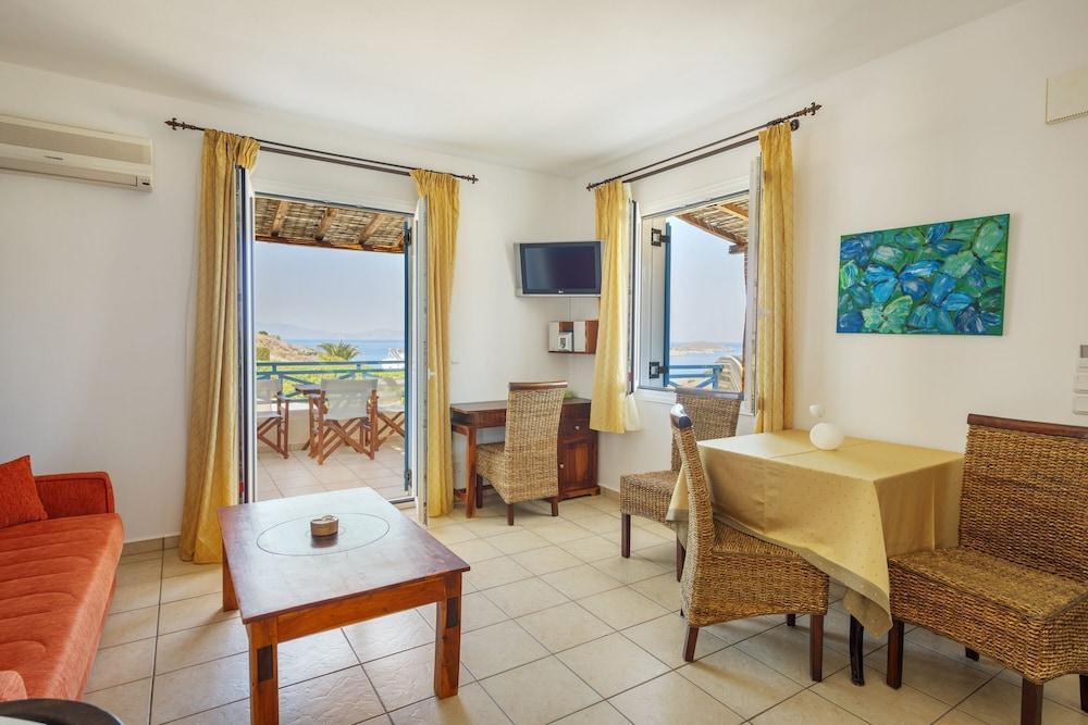 Sunrise Beach Suites Azolimnos Dış mekan fotoğraf