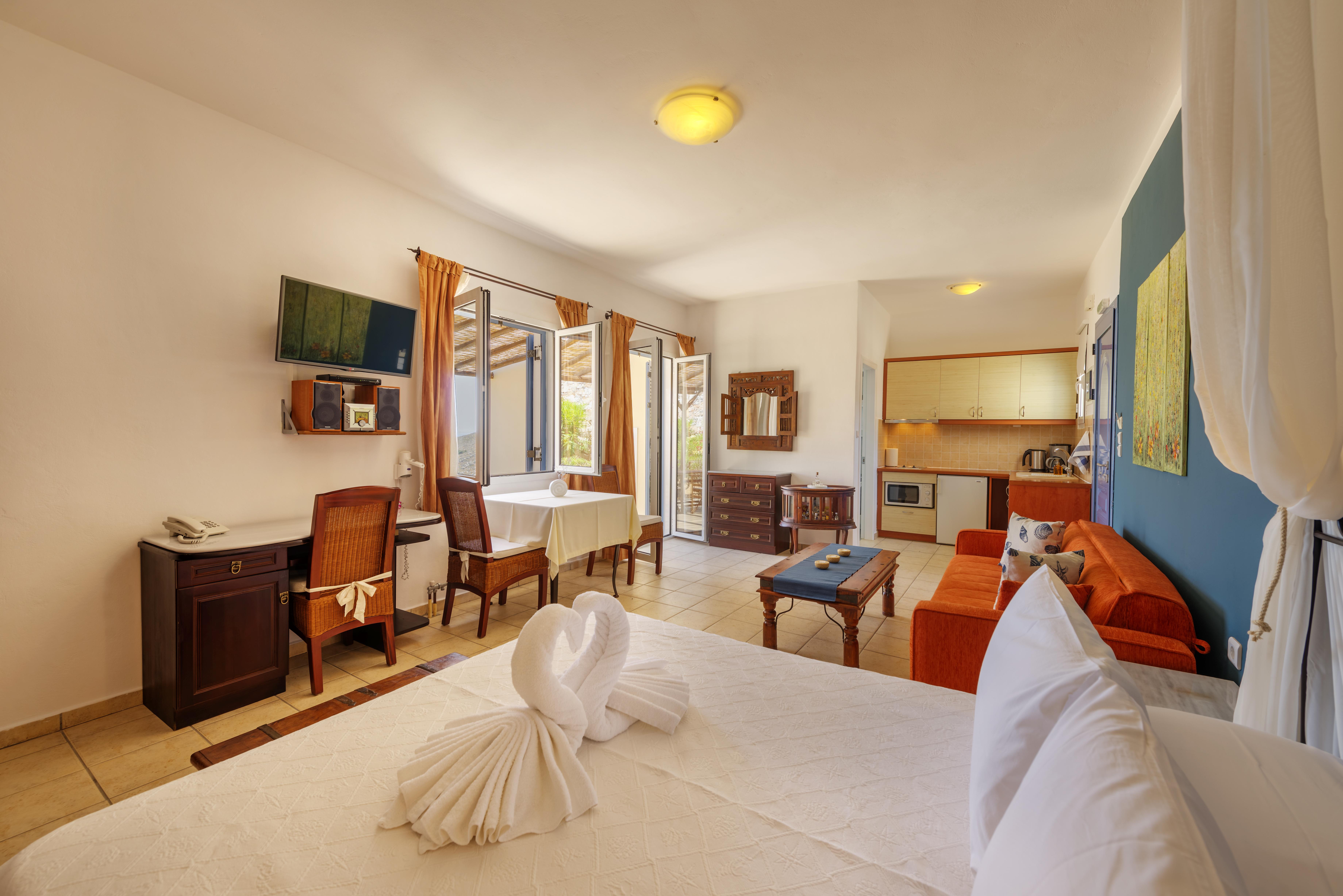 Sunrise Beach Suites Azolimnos Dış mekan fotoğraf